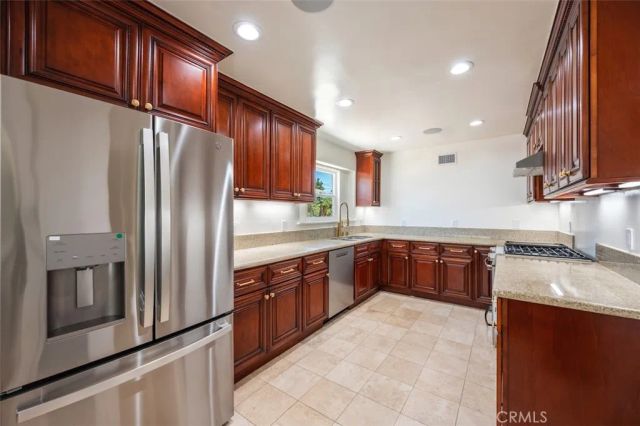 5525 Costello Avenue, Los Angeles, CA 91401