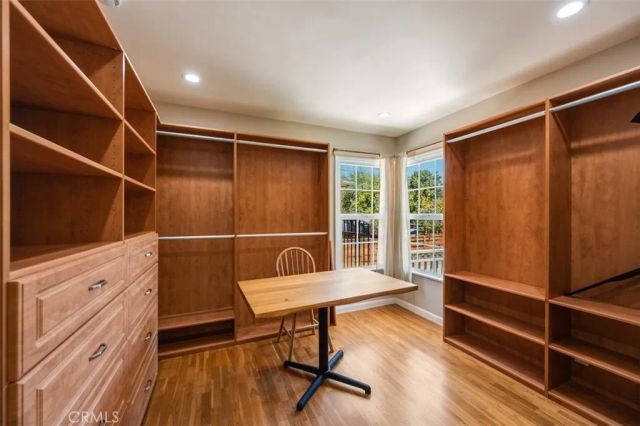 5525 Costello Avenue, Los Angeles, CA 91401