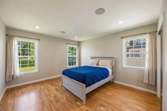 5525 Costello Avenue, Los Angeles, CA 91401