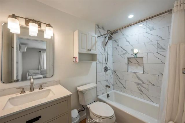 5525 Costello Avenue, Los Angeles, CA 91401