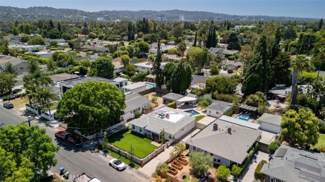 5525 Costello Avenue, Los Angeles, CA 91401