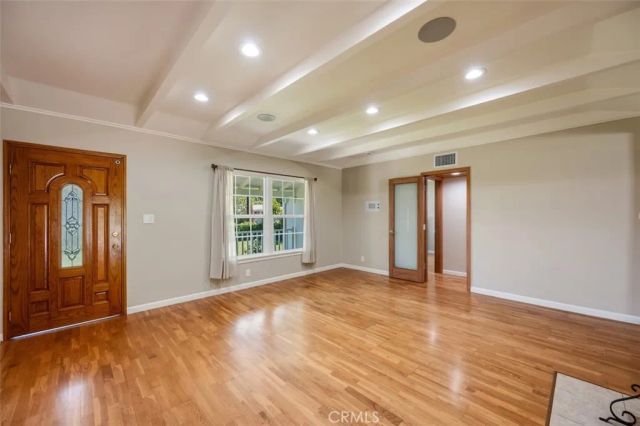 5525 Costello Avenue, Los Angeles, CA 91401