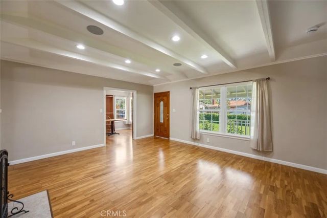 5525 Costello Avenue, Los Angeles, CA 91401