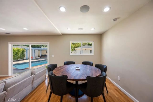 5525 Costello Avenue, Los Angeles, CA 91401