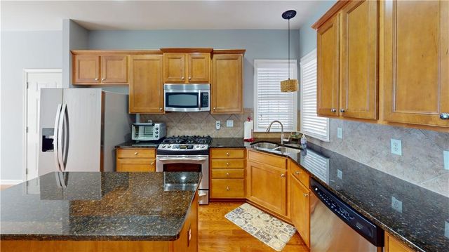 6303 Rockpoint Lane, Hoschton, GA 30548