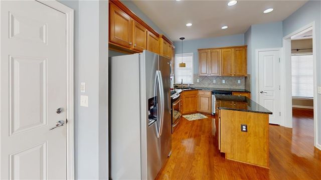 6303 Rockpoint Lane, Hoschton, GA 30548