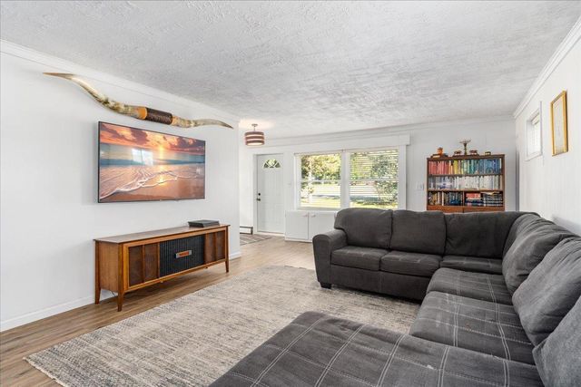180 Saint Croix Trail N, Lakeland, MN 55043
