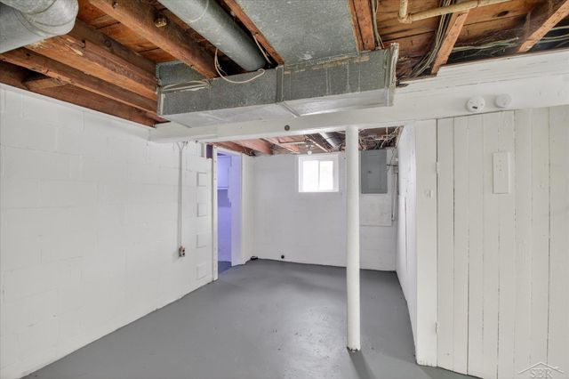 1403 Bliss Street, Saginaw, MI 48602