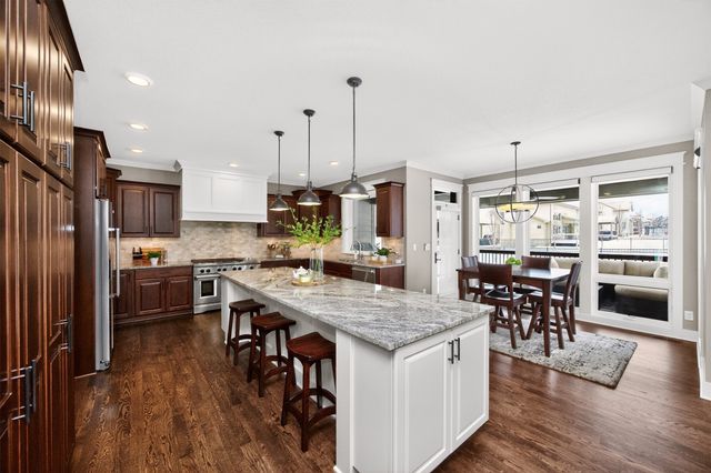 4812 160th Street, Urbandale, IA 50323