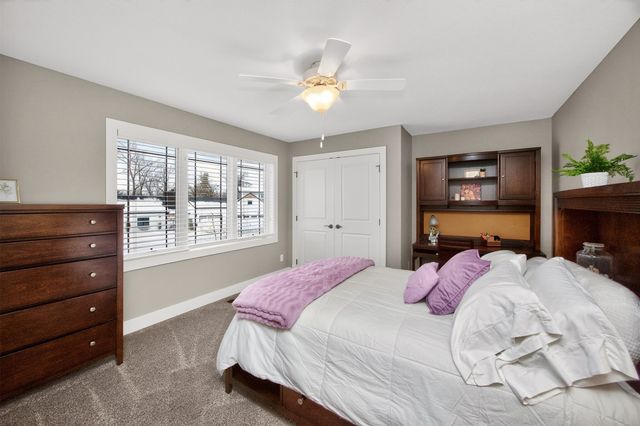 4812 160th Street, Urbandale, IA 50323