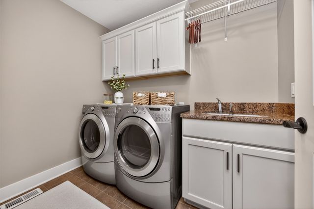 4812 160th Street, Urbandale, IA 50323