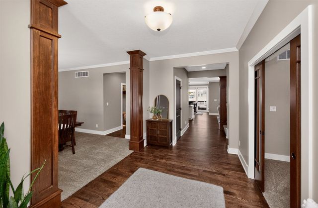 4812 160th Street, Urbandale, IA 50323