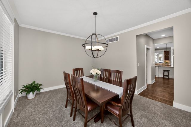 4812 160th Street, Urbandale, IA 50323