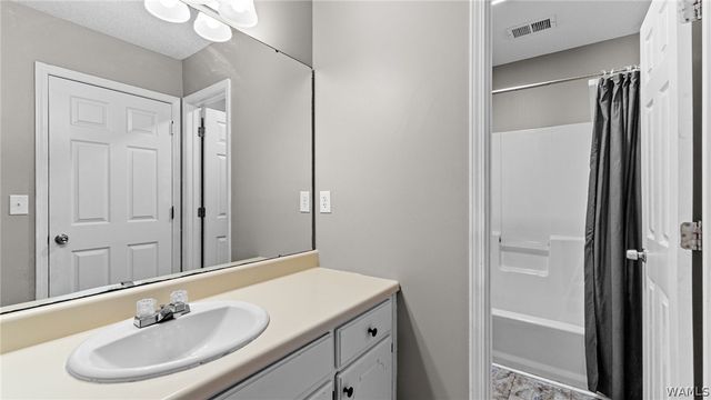 12694 Hickory, Northport, AL 35475