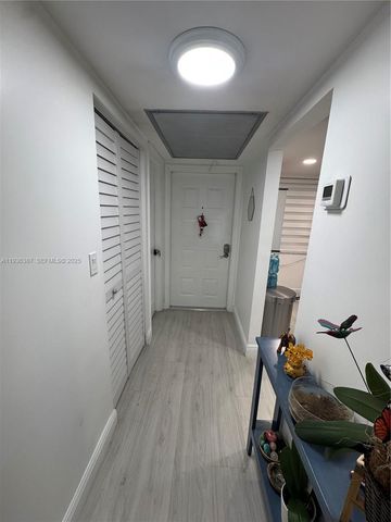 900 Colony Point Cir 218, Pembroke Pines, FL 33026