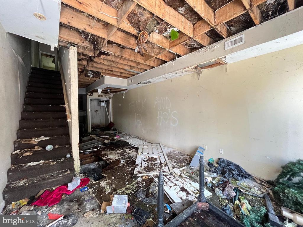1117 N CAREY ST, Baltimore, MD 21217