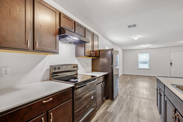 1123 Division Street, Greenville, TX 75401