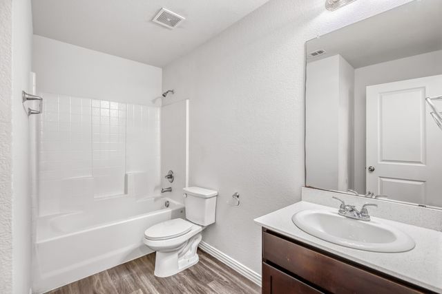 1123 Division Street, Greenville, TX 75401