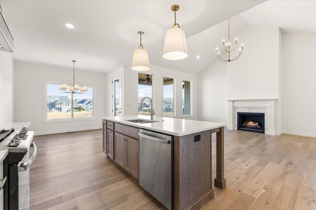 141 DONALD NEIL CT, Columbia, MO 65203