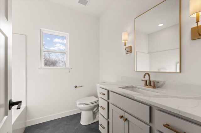 141 DONALD NEIL CT, Columbia, MO 65203