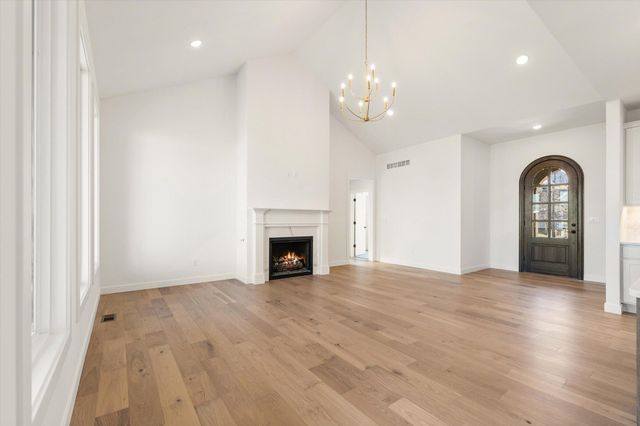 141 DONALD NEIL CT, Columbia, MO 65203