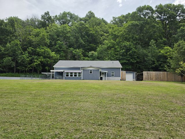 448 Osage Ln, Bradyville, TN 37026