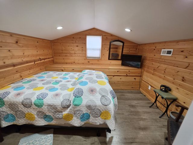 448 Osage Ln, Bradyville, TN 37026
