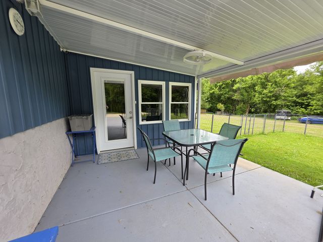 448 Osage Ln, Bradyville, TN 37026