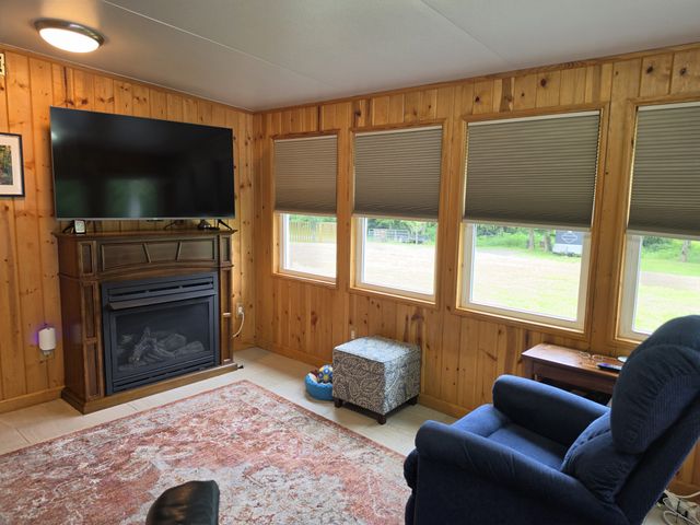 448 Osage Ln, Bradyville, TN 37026