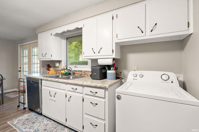 241 Tweedwood Drive, New Haven, IN 46774