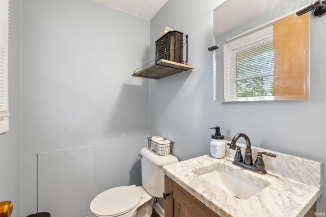 241 Tweedwood Drive, New Haven, IN 46774