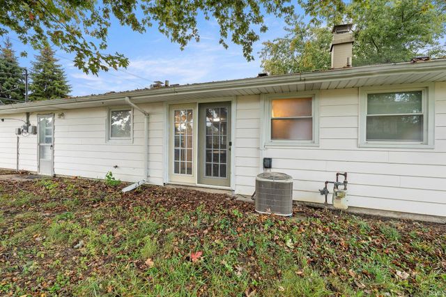 241 Tweedwood Drive, New Haven, IN 46774