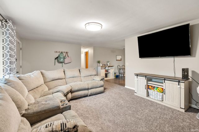 241 Tweedwood Drive, New Haven, IN 46774