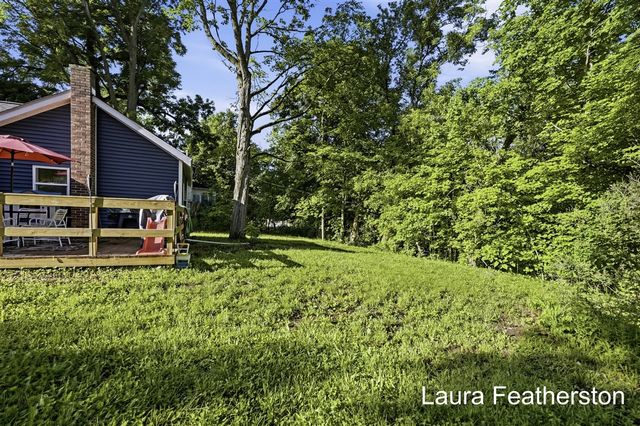 4948 Sturgis Avenue, Rockford, MI 49341