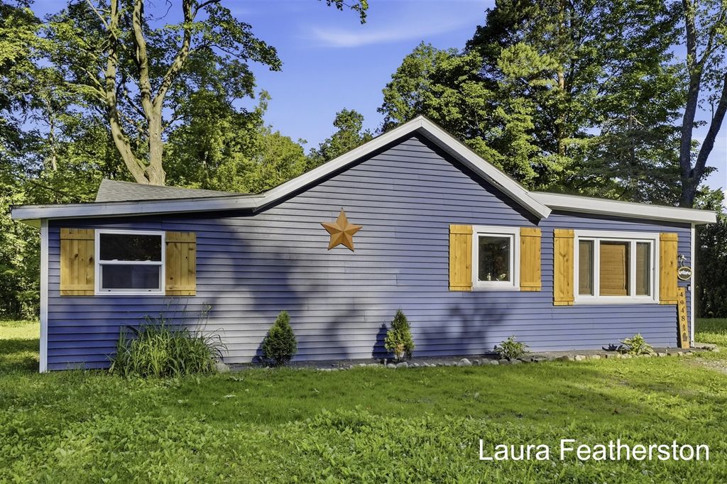 4948 Sturgis Avenue, Rockford, MI 49341