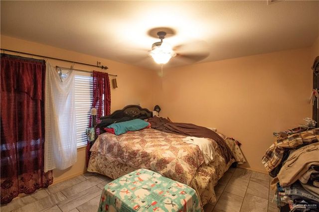1007 E Solar Drive, Mission, TX 78574