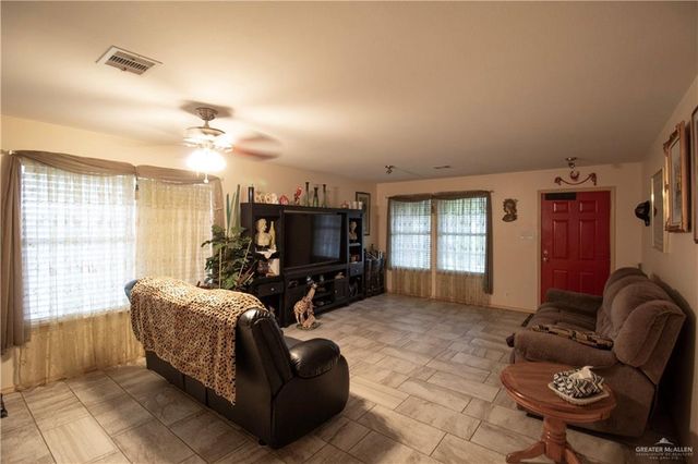 1007 E Solar Drive, Mission, TX 78574