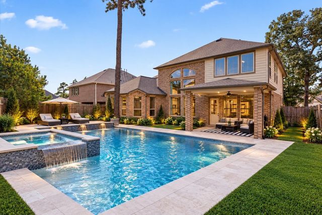 223 Reynosa Court, Pinehurst, TX 77362