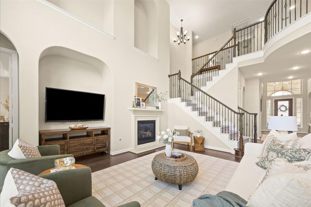 223 Reynosa Court, Pinehurst, TX 77362