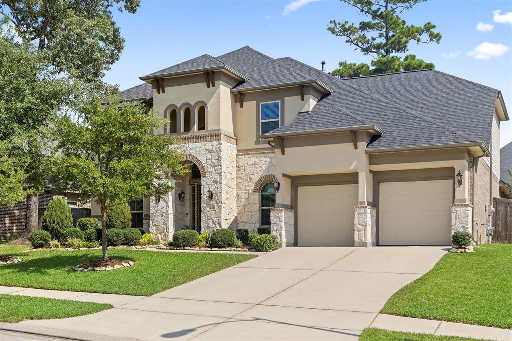 223 Reynosa Court, Pinehurst, TX 77362