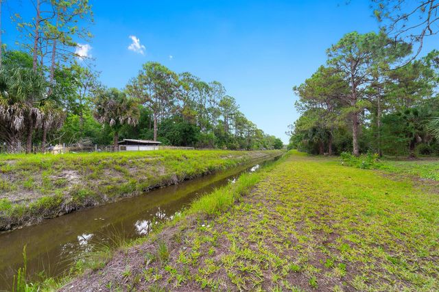 15359 97th Road N, West Palm Beach, FL 33412