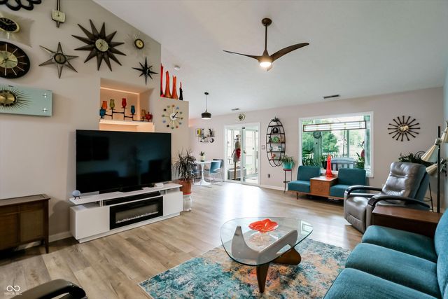 9658 Fireside Lane, Fishers, IN 46038