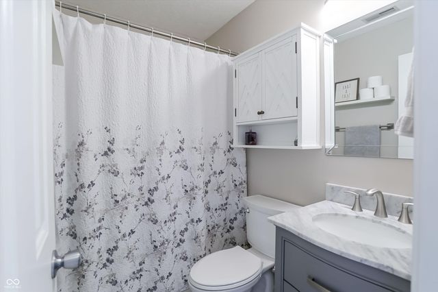 9658 Fireside Lane, Fishers, IN 46038