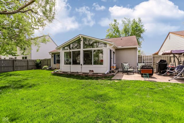 9658 Fireside Lane, Fishers, IN 46038
