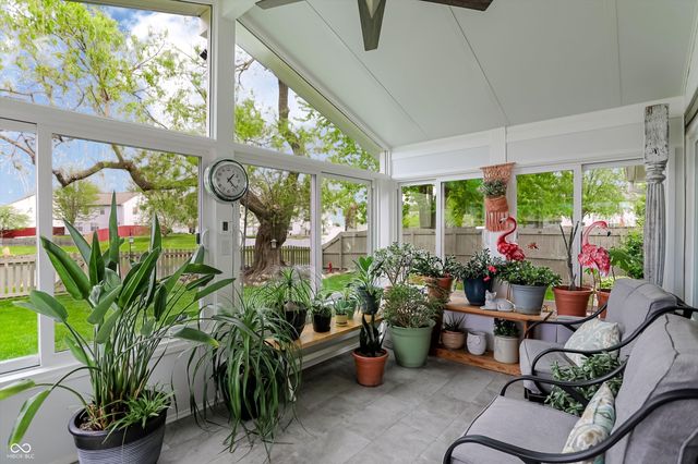 9658 Fireside Lane, Fishers, IN 46038