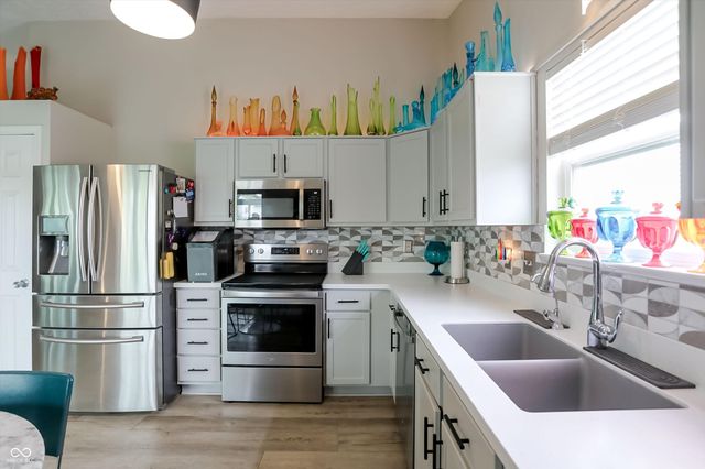 9658 Fireside Lane, Fishers, IN 46038