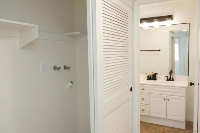 11850 Caminito Ronaldo 233, San Diego, CA 92128