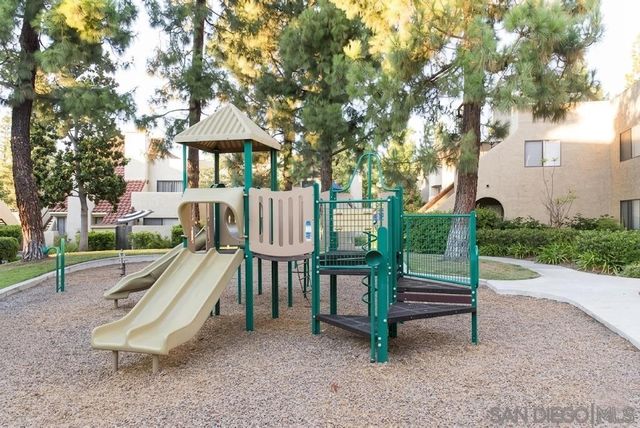 11850 Caminito Ronaldo 233, San Diego, CA 92128