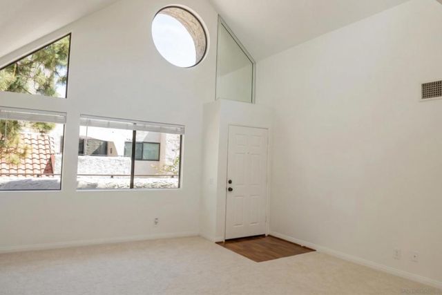 11850 Caminito Ronaldo 233, San Diego, CA 92128