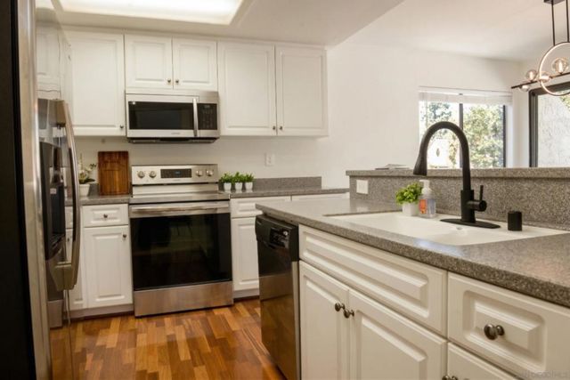 11850 Caminito Ronaldo 233, San Diego, CA 92128